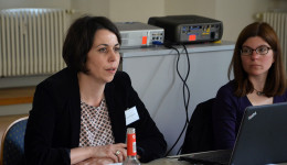 „Der Austausch mit der heutigen Beamtenschaft kann sehr hilfreich sein“
Im Zuge des des Workshops „Bausteine einer Verwaltungsgeschichte des Nationalsozialismus im Reich und in den Ländern“ führte Projektmitarbeiterin Sina Speit ein Interview mit Dr. Stefanie Middendorf