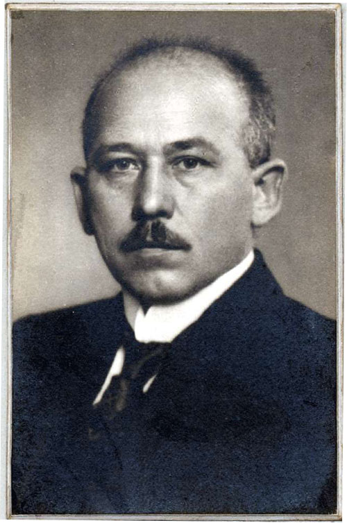 Adam Remmele, 1919/28 Landesarchiv Baden-Württemberg Abt. Generallandesarchiv Karlsruhe {231 Nr. 2937 (869)} Bild 1 Permalink: http://www.landesarchiv-bw.de/plink/?f=4-1384583-1